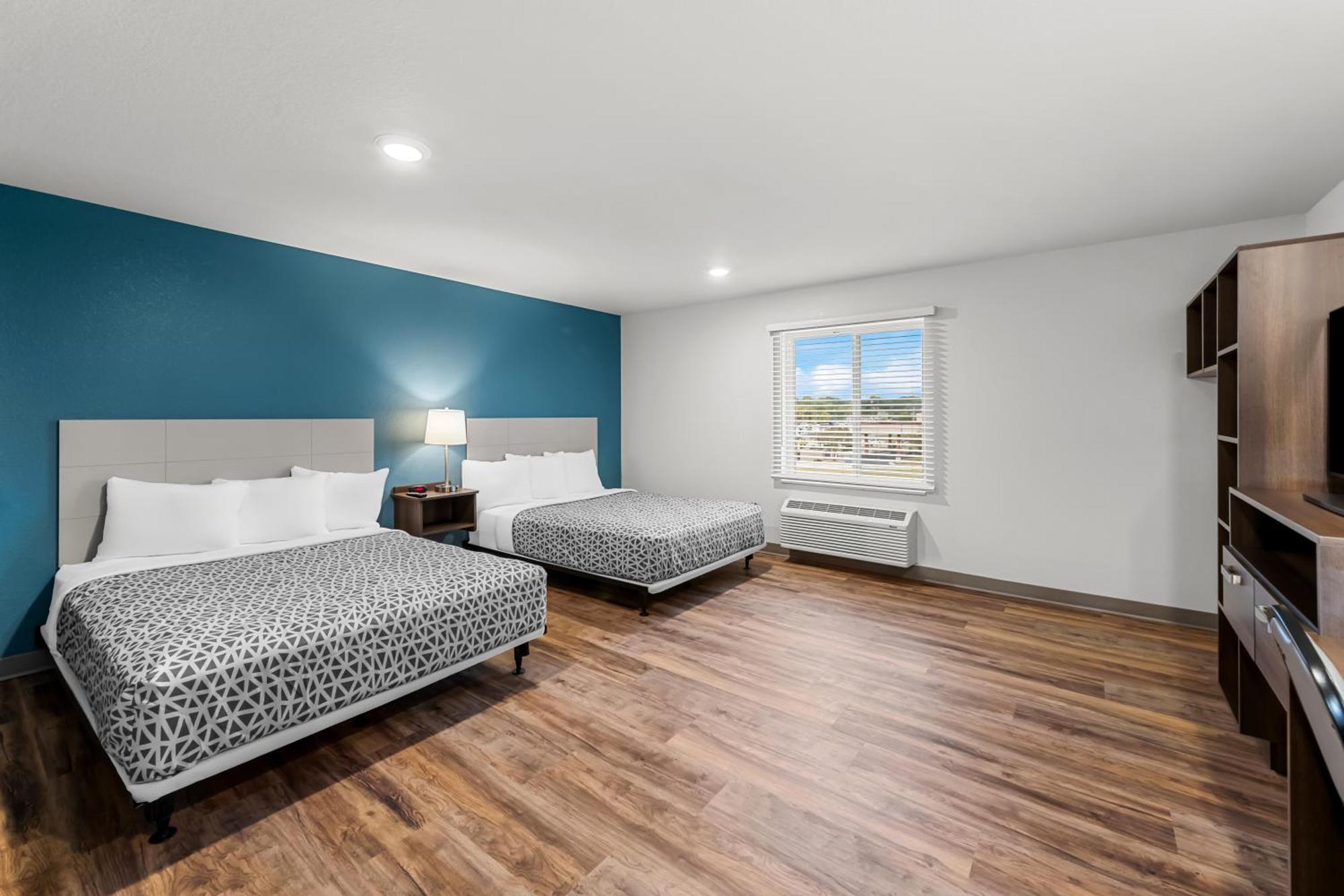 Woodspring Suites Kansas City Airport Eksteriør billede