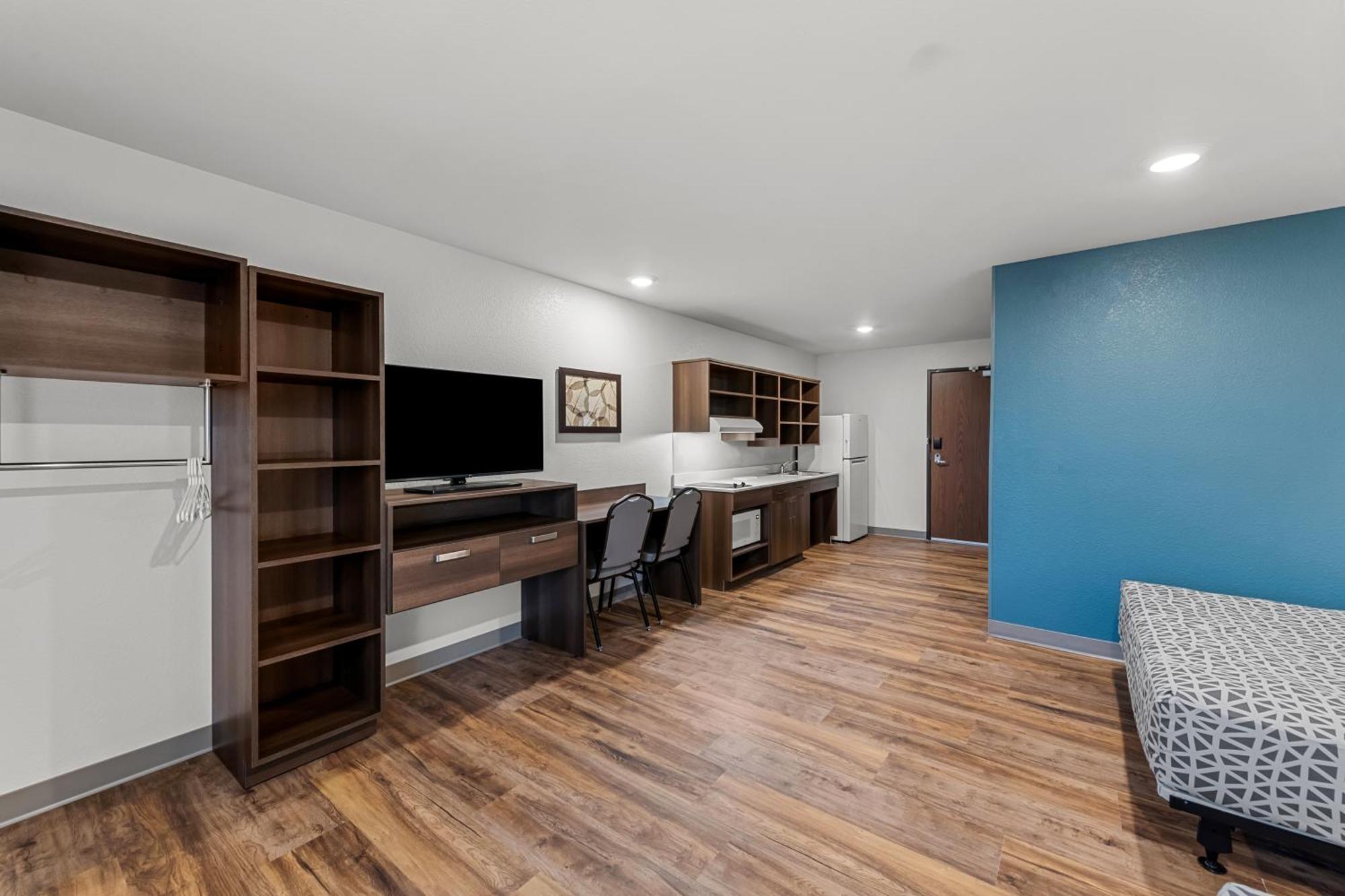Woodspring Suites Kansas City Airport Eksteriør billede