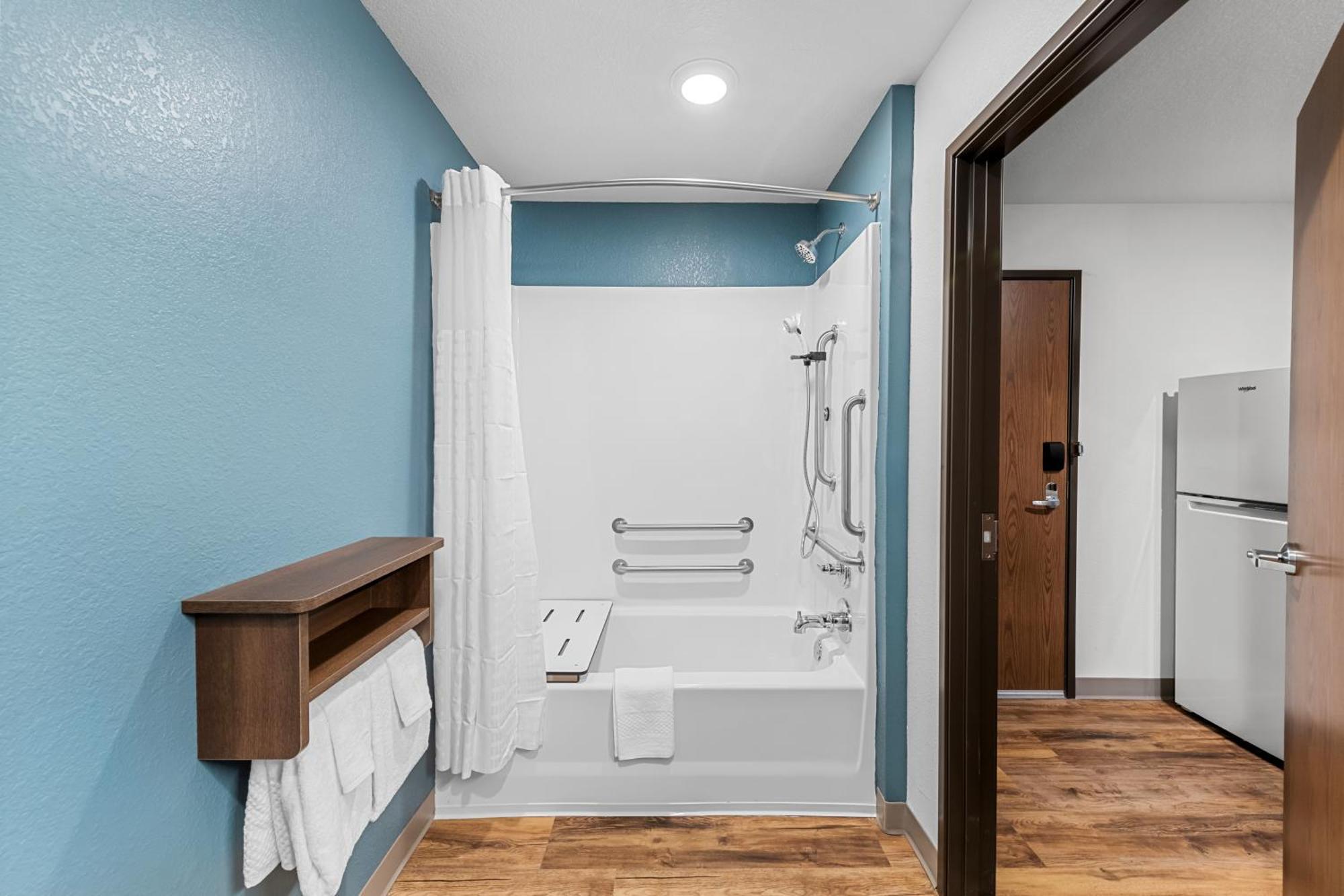 Woodspring Suites Kansas City Airport Eksteriør billede