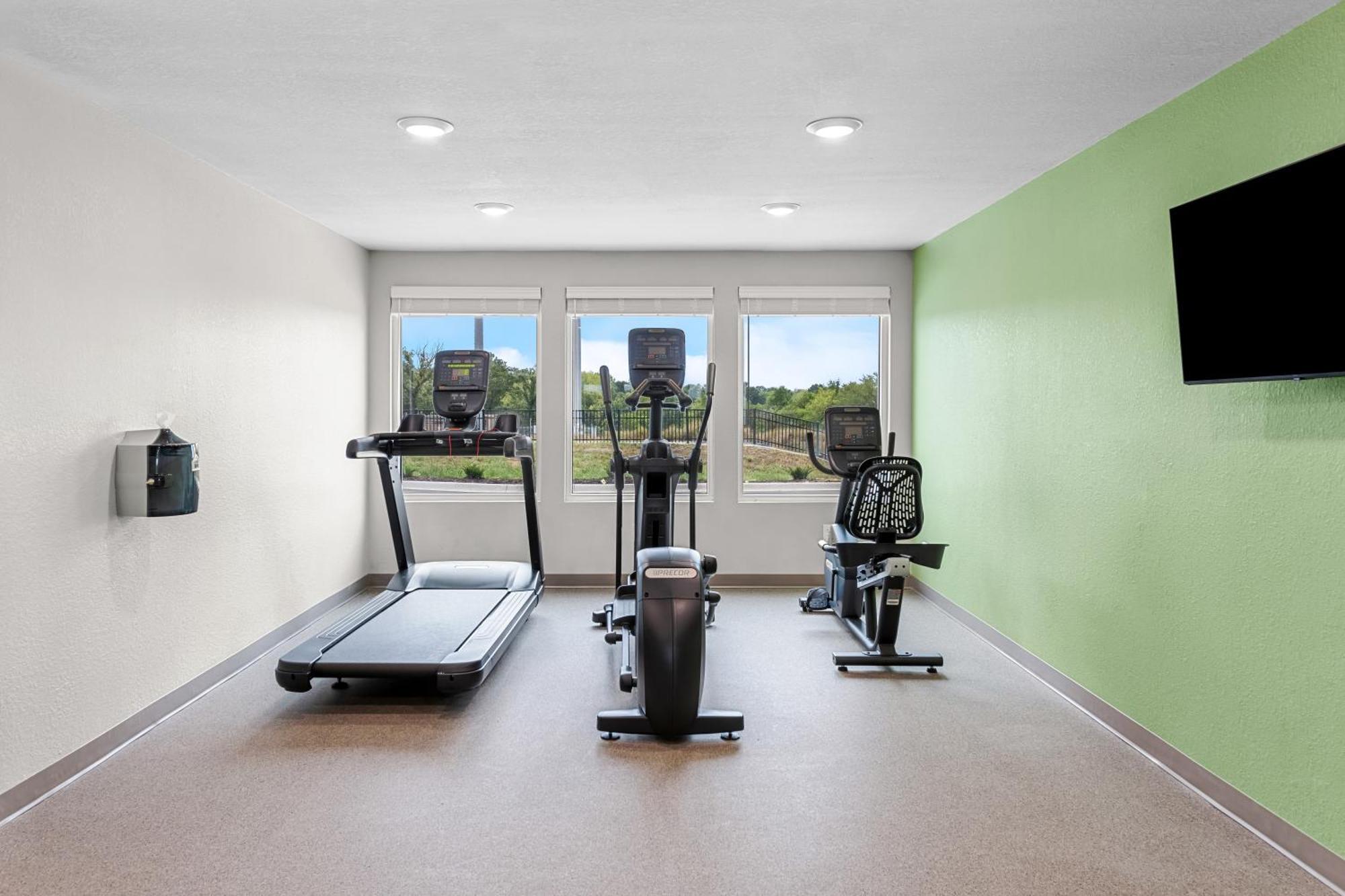 Woodspring Suites Kansas City Airport Eksteriør billede