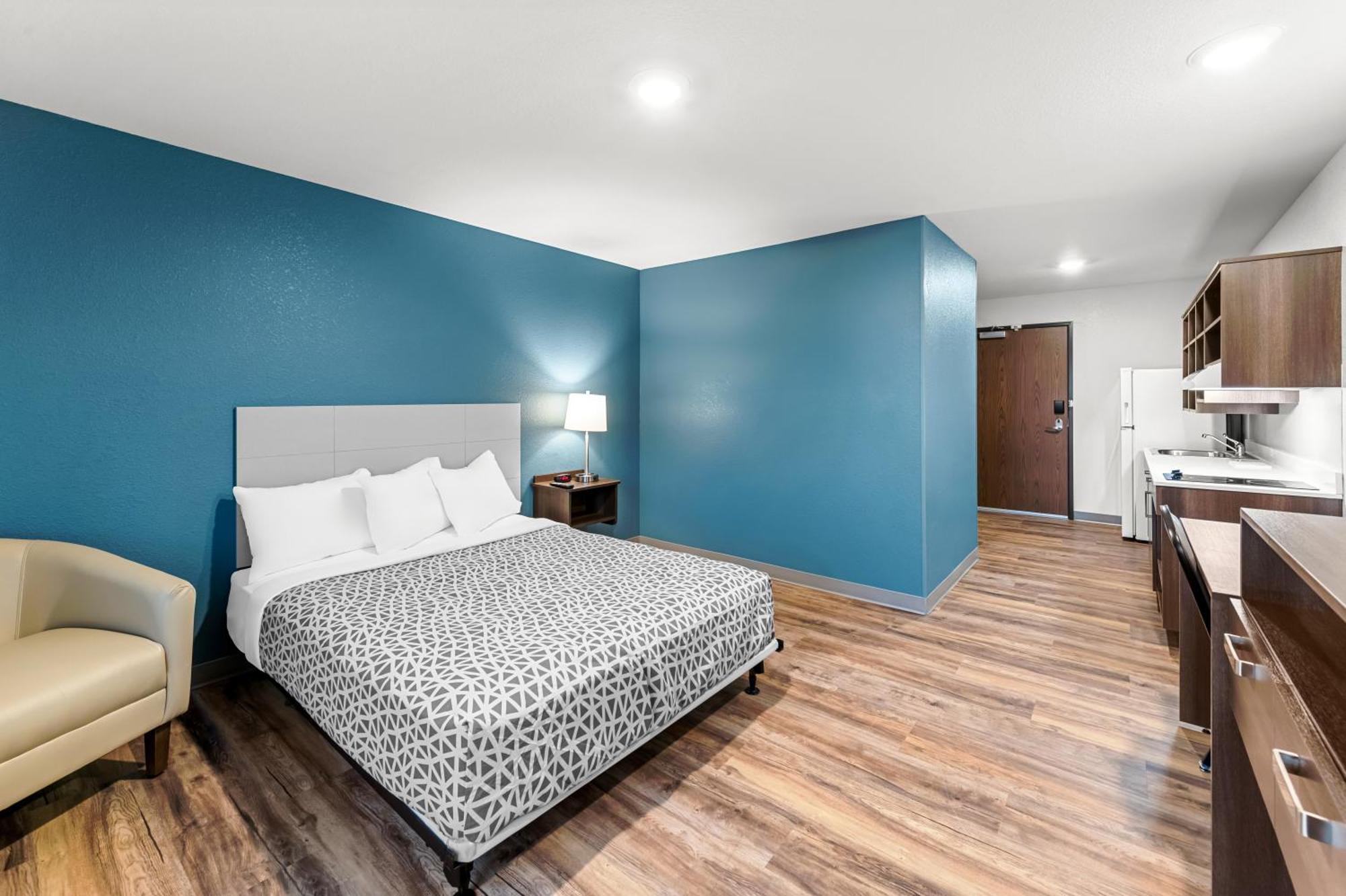 Woodspring Suites Kansas City Airport Eksteriør billede