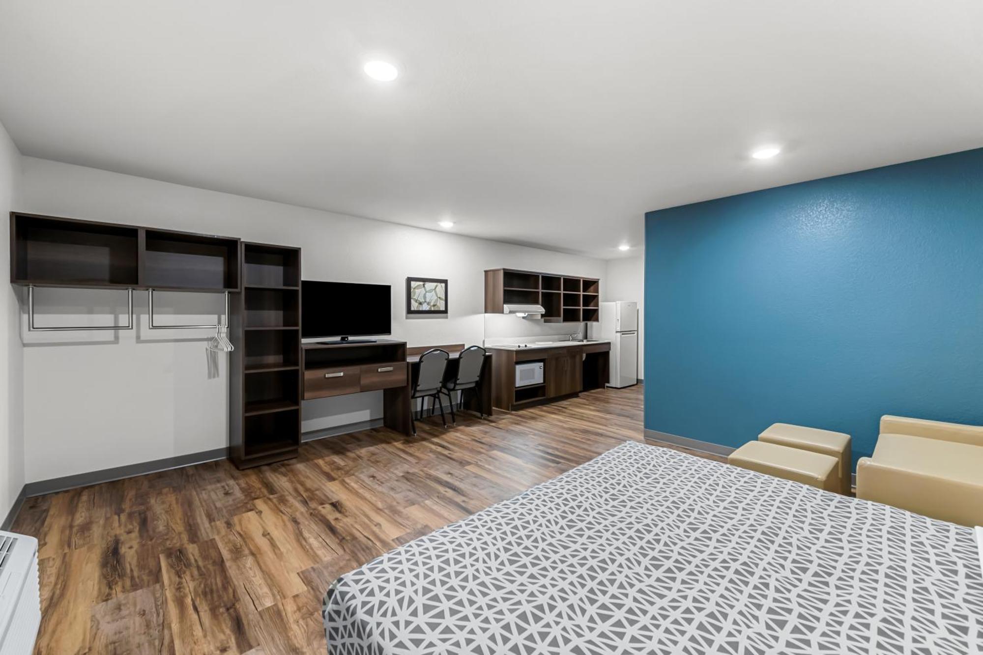 Woodspring Suites Kansas City Airport Eksteriør billede