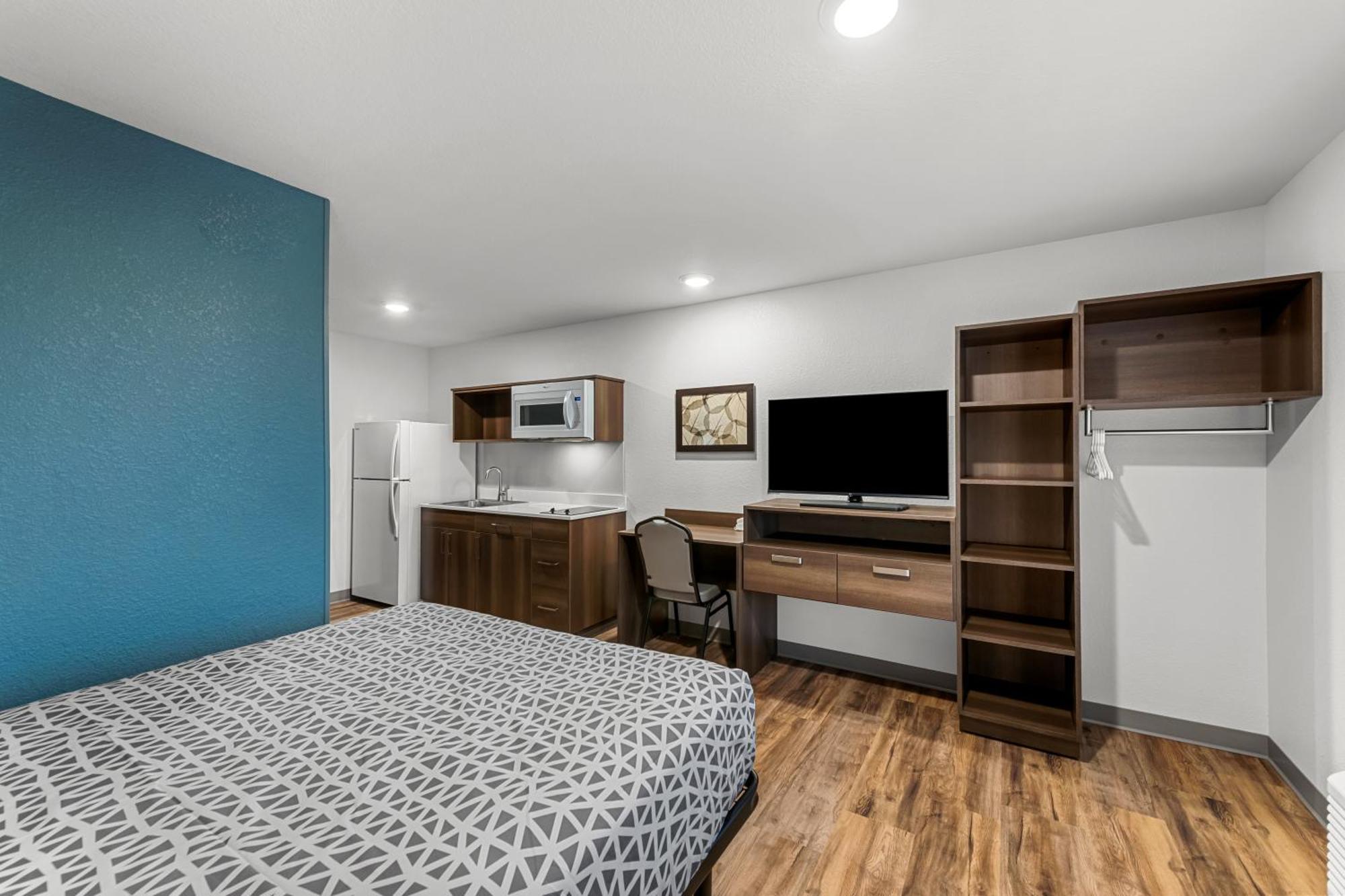 Woodspring Suites Kansas City Airport Eksteriør billede