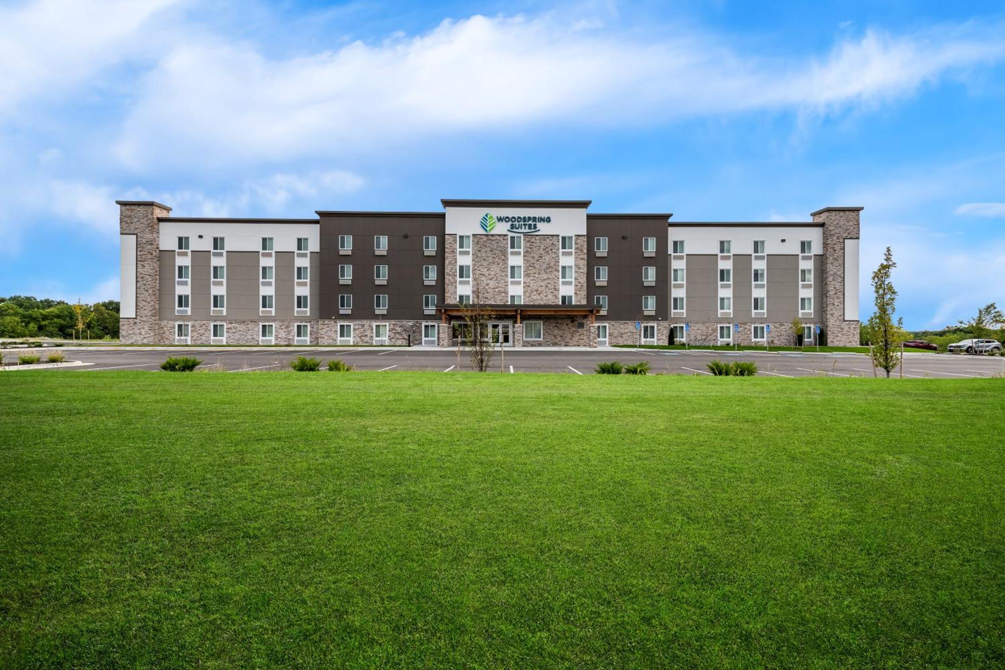 Woodspring Suites Kansas City Airport Eksteriør billede